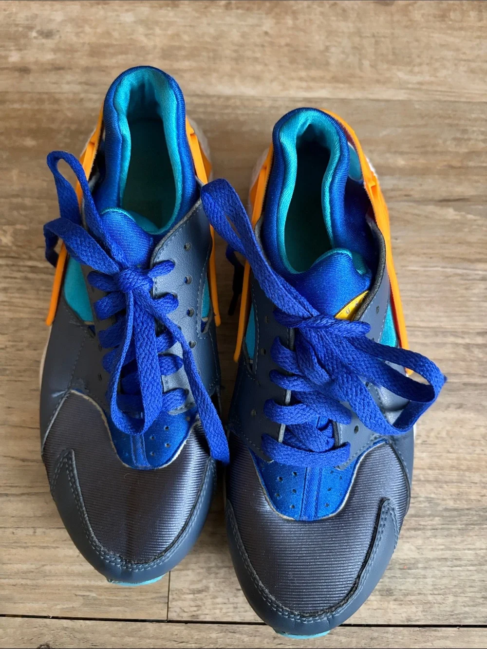 Nike Kids Blue & Navy Sneakers with Orange Strap